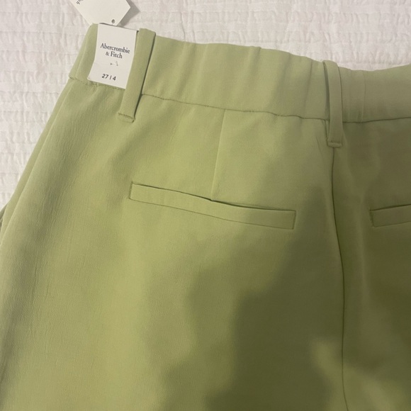 Pale green Abercrombie “Tailored Relaxed Straight Pant” NWT - Picture 6 of 8